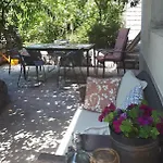 Apartman Leaf